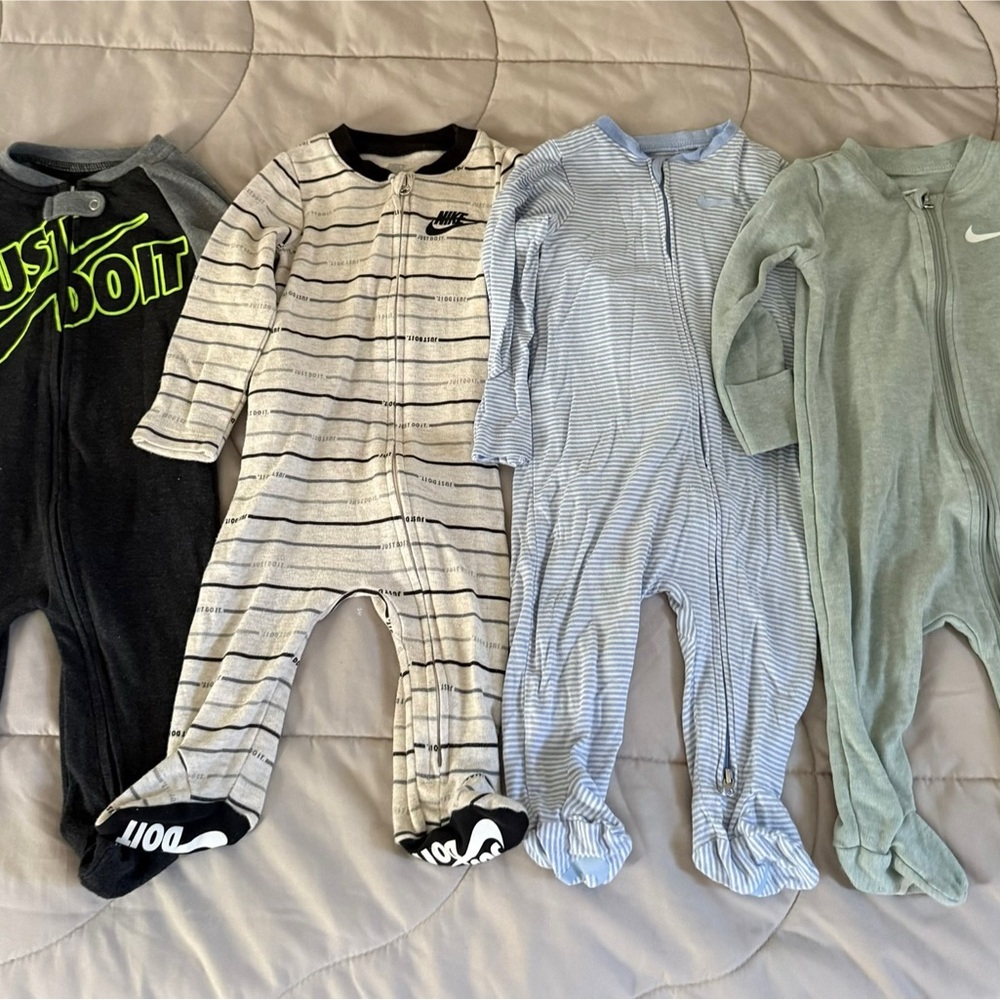 Nike Kids One Piece Footies